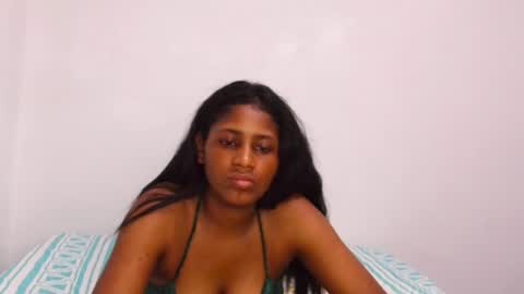 Snapshot of kiss_violet chatting on 06/29/26, 11:49 Violet online show from 06/29/26, 11:49