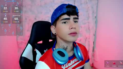 Snapshot of kiss_whitee chatting on 11/10/25, 07:46 kiss_whitee online show from 11/10/25, 07:46