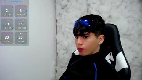 Snapshot of kiss_whitee chatting on 11/29/25, 11:41 kiss_whitee online show from 11/29/25, 11:41