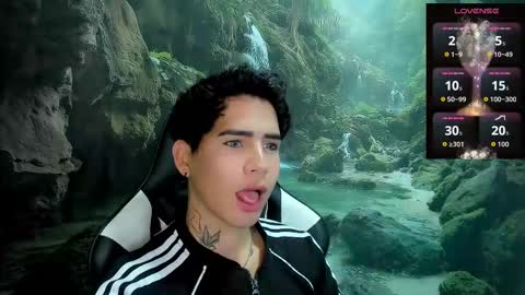 Snapshot of kiss_whitee chatting on 02/19/26, 12:28 kiss_whitee online show from 02/19/26, 12:28