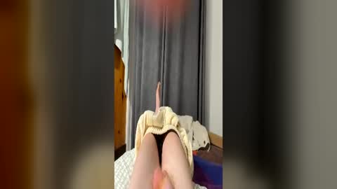 kisshuggxo online show from 06/14/26, 12:08
