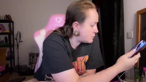 kissica online show from 11/18/25, 05:01