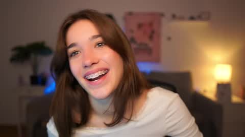 Sisi online show from 10/09/25, 01:20