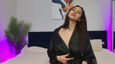 KissInferno online show from 05/11/26, 04:04
