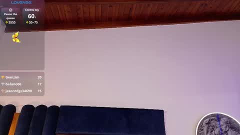 Kissing Company online show from 02/27/25, 08:28