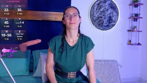 Kissing Company online show from 11/26/25, 04:13