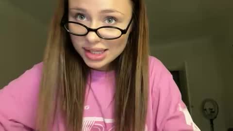 Snapshot of kisskeyy chatting on 09/08/25, 06:51 kisskeyy online show from 09/08/25, 06:51