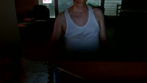 Snapshot of kisslog1 chatting on 06/27/26, 02:01 kisslog1 online show from 06/27/26, 02:01