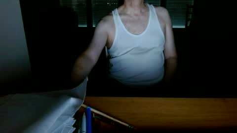 Snapshot of kisslog1 chatting on 06/28/26, 06:08 kisslog1 online show from 06/28/26, 06:08