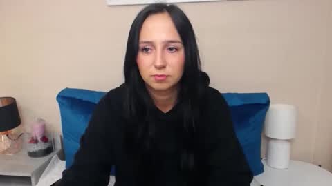Snapshot of kissluisa chatting on 10/01/25, 06:19 LuisaLove online show from 10/01/25, 06:19