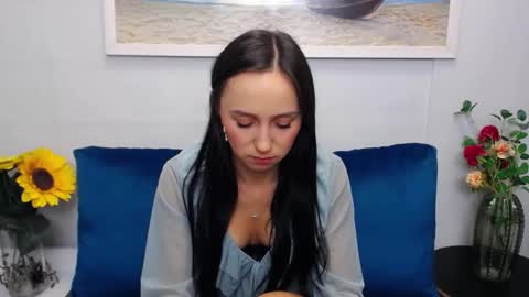 LuisaLove online show from 02/20/26, 08:16