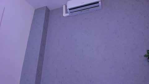 Snapshot of kissme_luna chatting on 02/07/26, 07:28 BELLA FLAME online show from 02/07/26, 07:28