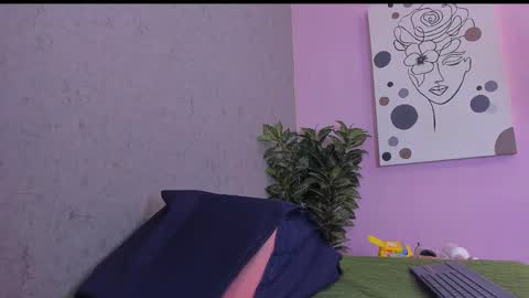 Snapshot of kissme_luna chatting on 02/10/26, 07:18 BELLA FLAME online show from 02/10/26, 07:18