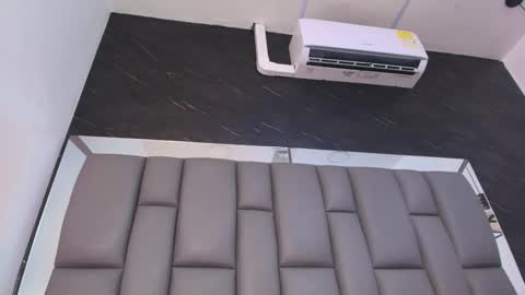 Snapshot of kissme_luna chatting on 02/13/26, 07:10 BELLA FLAME online show from 02/13/26, 07:10