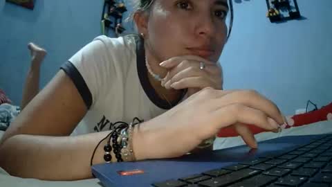 Erika paul online show from 04/04/26, 11:13