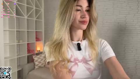 Snapshot of kissyourtessa chatting on 06/30/26, 02:23 Tessa online show from 06/30/26, 02:23