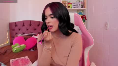 Lily online show from 03/11/25, 10:09