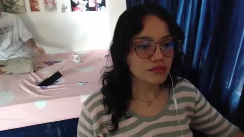 Snapshot of kitcatdreams chatting on 04/27/26, 03:54 kitcatdreams online show from 04/27/26, 03:54