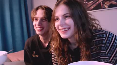 kitkatsweetspot online show from 12/15/25, 07:51