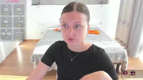 Snapshot of kitkatvel chatting on 06/26/26, 05:34 kitkatvel online show from 06/26/26, 05:34