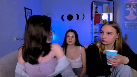 kitniss online show from 05/02/26, 07:08