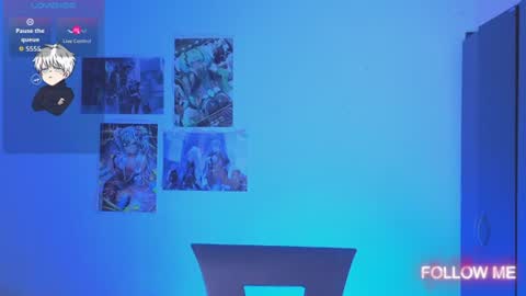 Snapshot of kitsuneplay_ chatting on 07/11/26, 01:30 Salvatore online show from 07/11/26, 01:30
