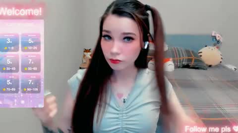 Snapshot of kitten_alisa chatting on 12/05/25, 07:43 Alissa online show from 12/05/25, 07:43