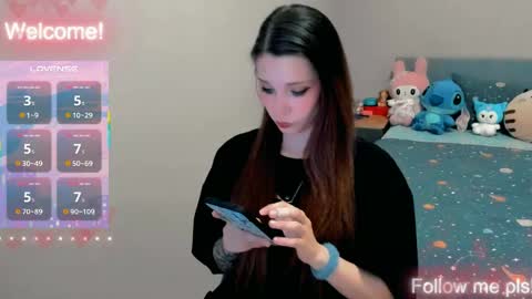 Snapshot of kitten_alisa chatting on 05/12/26, 11:29 Alissa online show from 05/12/26, 11:29