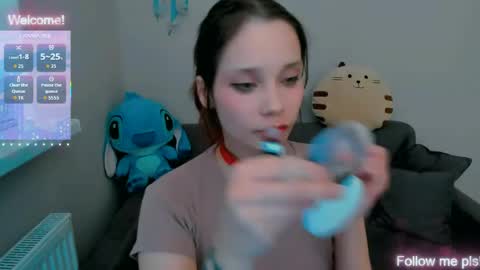 Snapshot of kitten_alisa chatting on 05/24/26, 08:36 Alissa online show from 05/24/26, 08:36