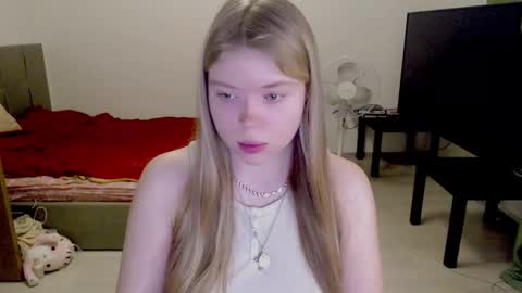 Snapshot of kitten_jenny01 chatting on 01/28/25, 02:10 Jennyblonde and Emmabrunette online show from 01/28/25, 02:10