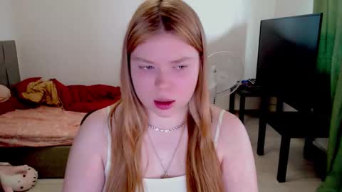 Snapshot of kitten_jenny01 chatting on 03/31/26, 01:33 Jennyblonde and Emmabrunette online show from 03/31/26, 01:33