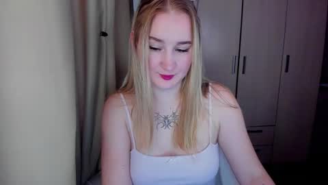 Snapshot of kitten_sun chatting on 02/19/26, 03:13 kitten_sun online show from 02/19/26, 03:13