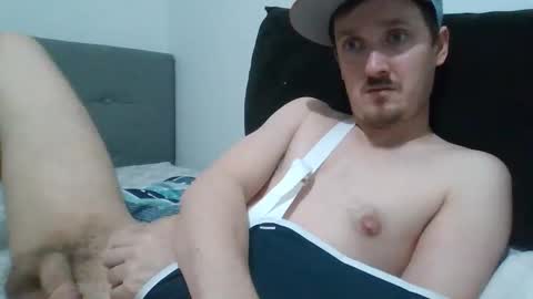 Snapshot of kittenfoxxx chatting on 11/21/25, 03:00 kittenfoxxx online show from 11/21/25, 03:00