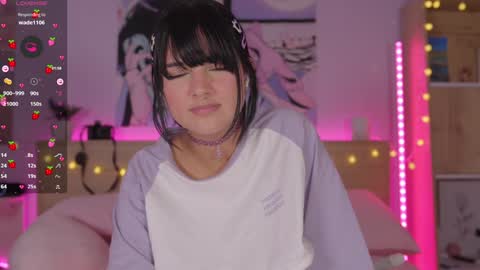 Snapshot of kittenmoon_ chatting on 12/06/24, 03:00      online show from 12/06/24, 03:00