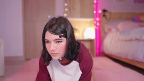 Snapshot of kittenmoon_ chatting on 12/03/25, 11:36 online show from 12/03/25, 11:36