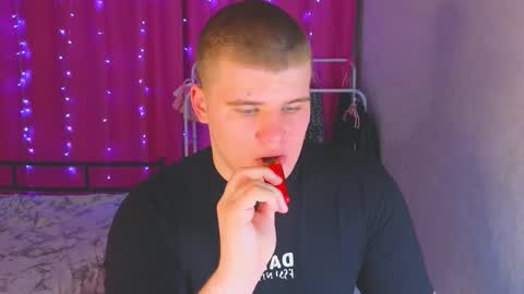 Vlad online show from 03/31/26, 01:55