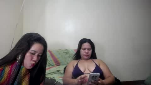 Snapshot of kittensquirtpussy chatting on 07/26/26, 01:03 kittensquirtpussy online show from 07/26/26, 01:03