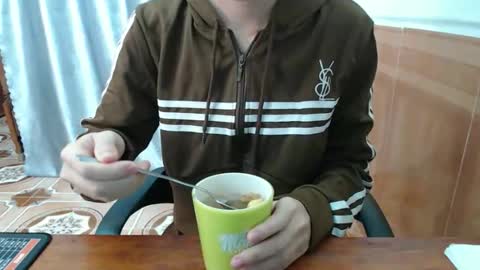 kitti_baby2x online show from 11/26/25, 01:28