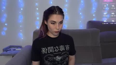 Veronica online show from 11/15/25, 09:11