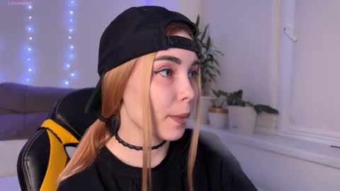 Veronica online show from 03/23/26, 07:07