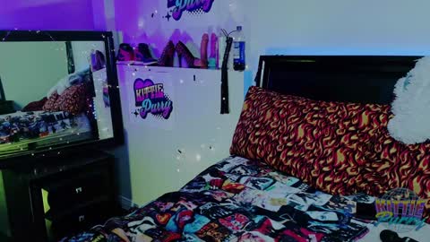 Snapshot of kittiepurry chatting on 01/13/25, 05:12 Kittie Purry online show from 01/13/25, 05:12