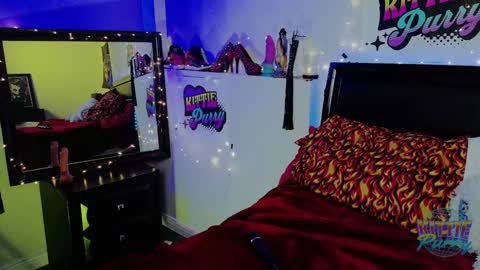 Snapshot of kittiepurry chatting on 01/15/25, 07:37 Kittie Purry online show from 01/15/25, 07:37