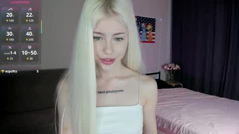 Snapshot of kitty0u0 chatting on 02/18/26, 08:43 erika 3 online show from 02/18/26, 08:43