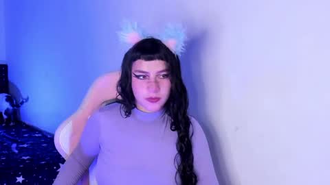 Snapshot of kitty__chs chatting on 05/18/26, 11:43 kitty__chs online show from 05/18/26, 11:43