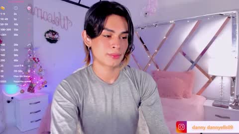 Snapshot of kitty__sexy_ chatting on 12/12/24, 01:17 dann  online show from 12/12/24, 01:17