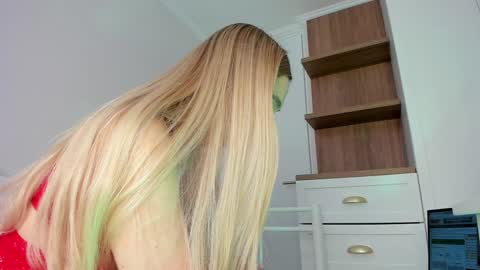 sophie online show from 02/27/26, 06:19