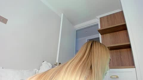 sophie online show from 03/23/26, 07:29