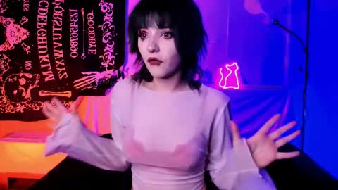 Snapshot of kitty_bang chatting on 02/14/25, 08:52 kitty_bang online show from 02/14/25, 08:52