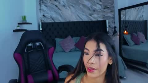 Snapshot of kitty_collins_ chatting on 05/06/26, 11:48 Kitty online show from 05/06/26, 11:48