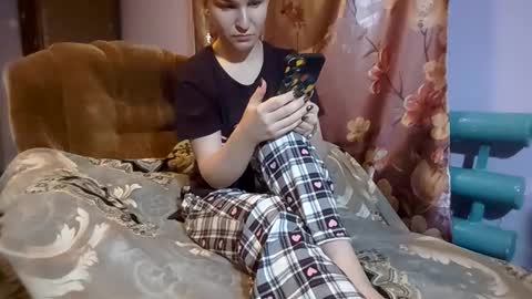 Kitti online show from 12/03/25, 06:54